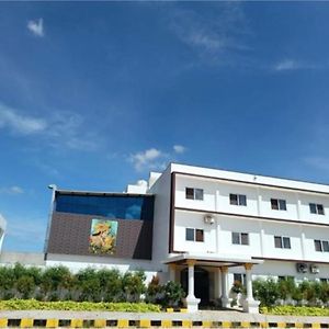 Shri Aprameya Resort